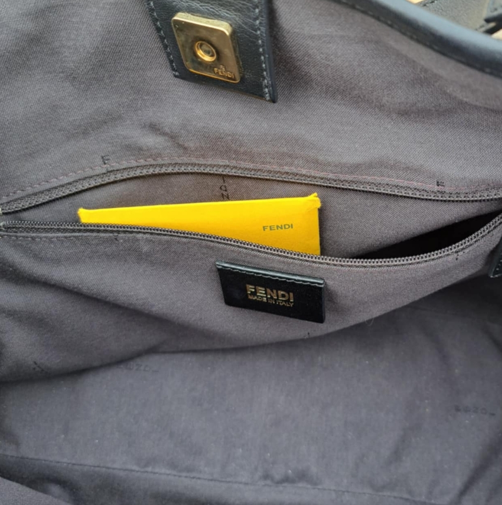 ✅️SOLD✅️ FENDI Black Gold Zucchino Chiusura Tote Shoulder Bag AUTHENTIC - Picture 11 of 14